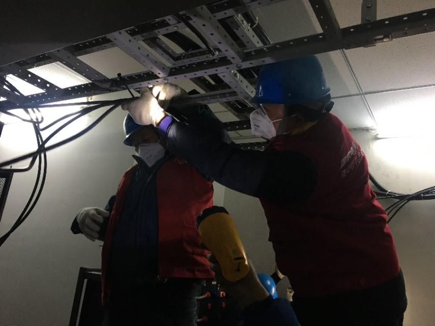 甘肃交通运输部门抢修榆中受损公路最新消息甘肃交通运输部门抢修榆中受损公路最新消息