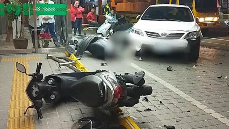 被狼咬断刹车线惊险遭遇，被狼咬断刹车线